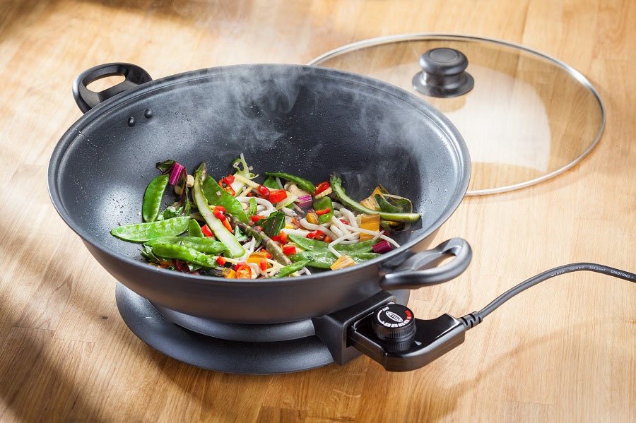 Best Electric Woks - Nonstick Lid Vs Glass Lid - Which One Is Better